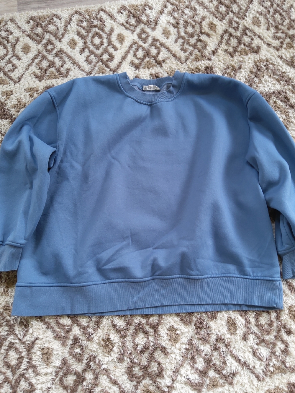 Women’s BE YOURSELF design sweatshirt